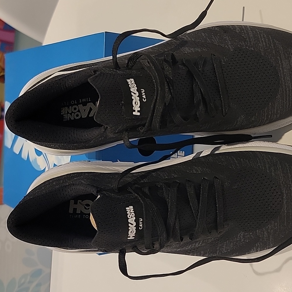 NEW womans Hoka One One, Cavu 3, size 11, black